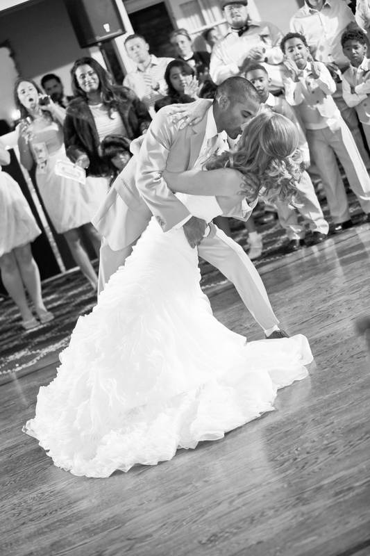 Davids Country Inn,Newlywed First Dance