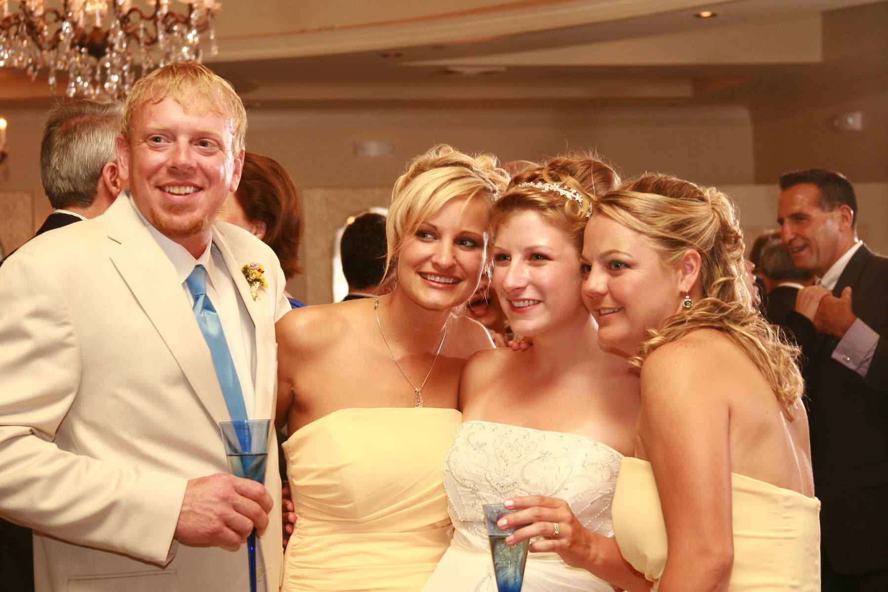 Grand Colonial,Groom and Bridesmaids