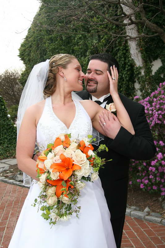 The Kiss,Wedding Image