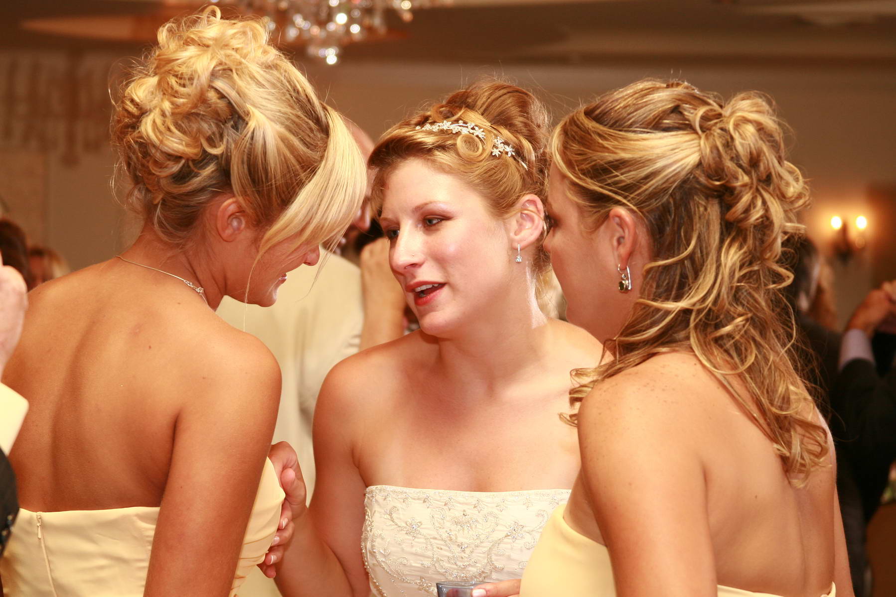 Grand Colonial,Gossiping Bridesmaids