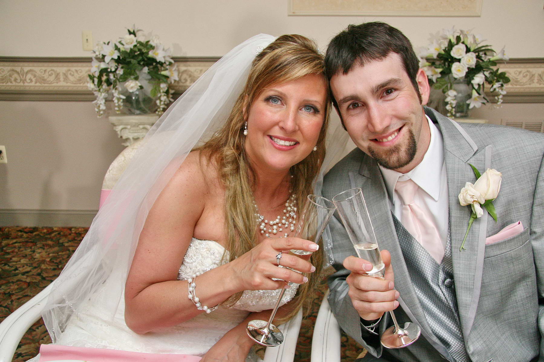 Bride and Groom Toasting,Classic Wedding Photography